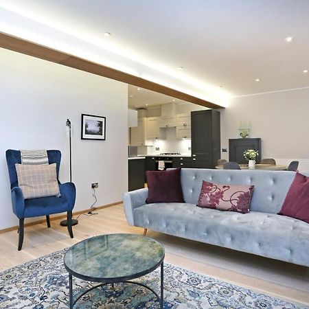 אדינבורו Joivy Refurbished Home On The Royal Mile מראה חיצוני תמונה