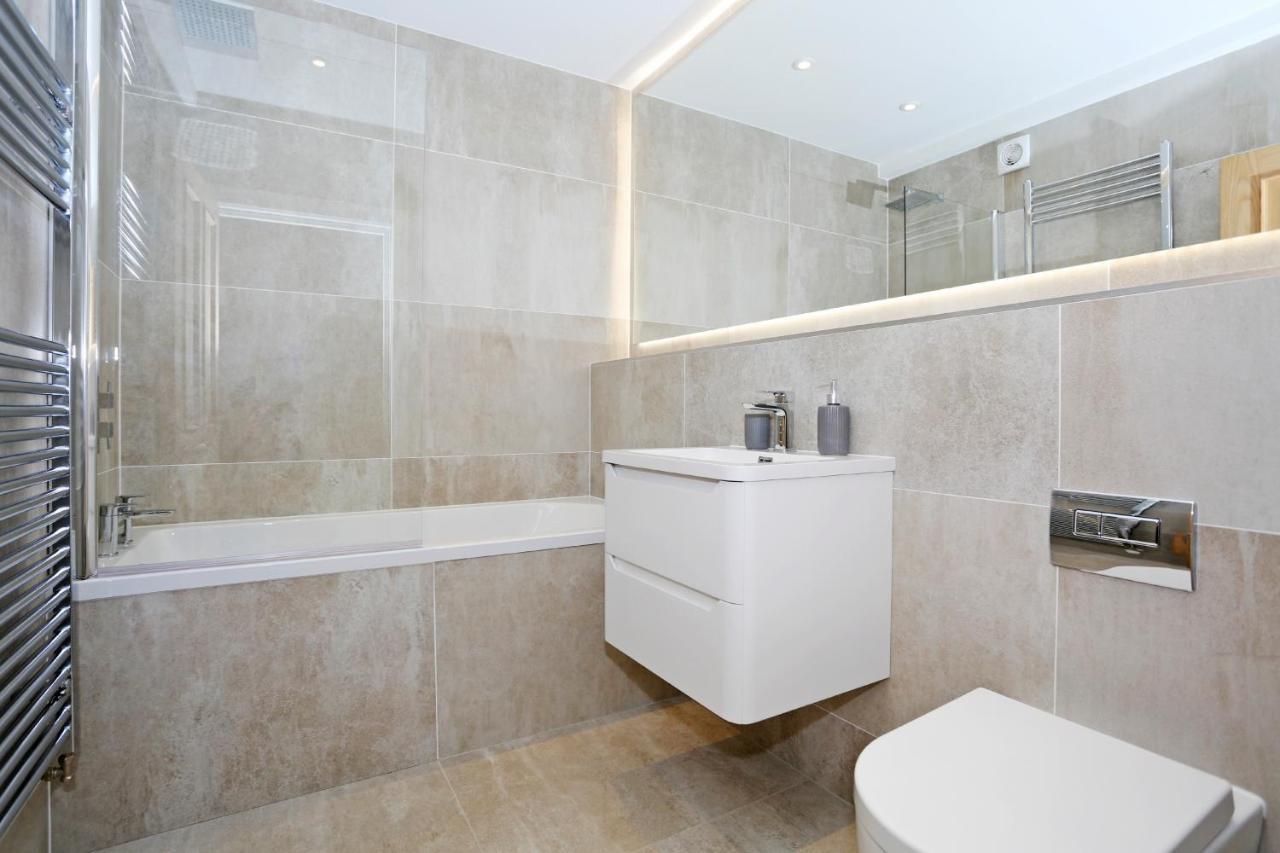 אדינבורו Joivy Refurbished Home On The Royal Mile מראה חיצוני תמונה