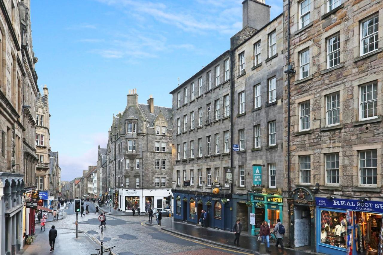 אדינבורו Joivy Refurbished Home On The Royal Mile מראה חיצוני תמונה
