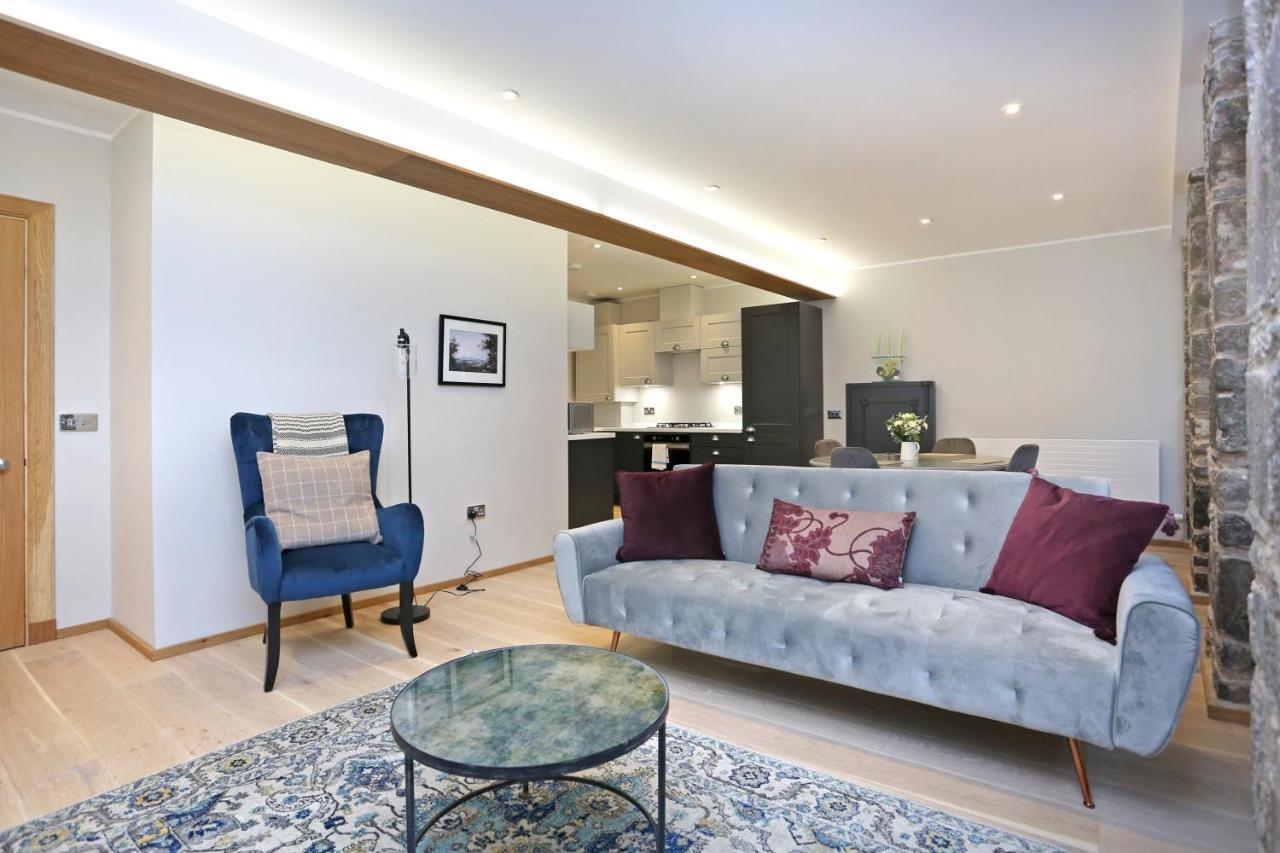 אדינבורו Joivy Refurbished Home On The Royal Mile מראה חיצוני תמונה